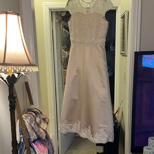 Elegant Lace Kids Formal Dress in Cream